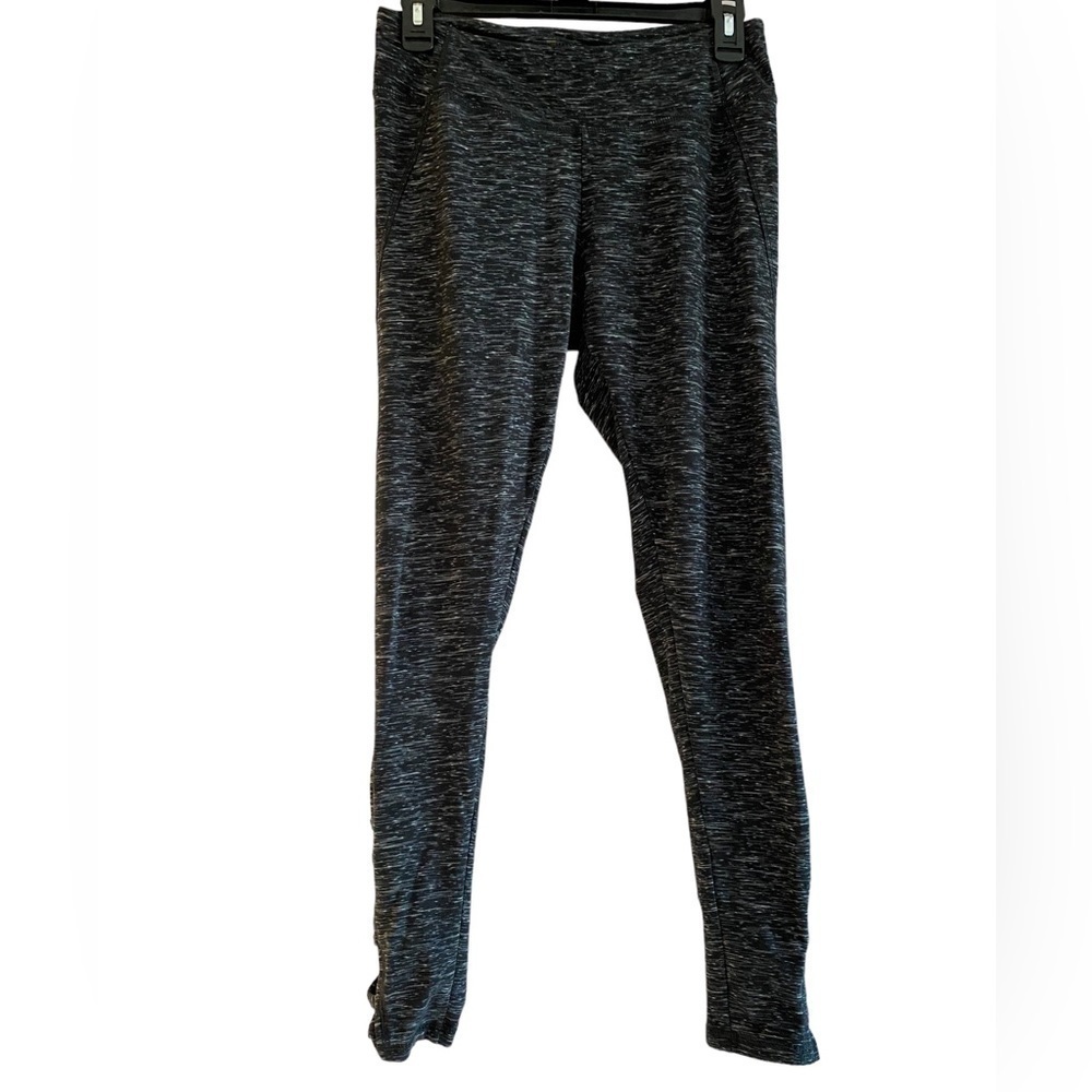 Gray marled stretchy leggings from Balance Collection with cut outs on legs M
C